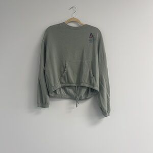 SANTA CRUZ SKATEBOARD SWEATER 🌙